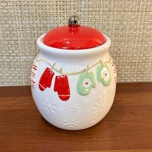 🎄🌟2xHP🌟VTG 1990s Hallmark Christmas Mittens & Snowflakes Ceramic Treat Jar